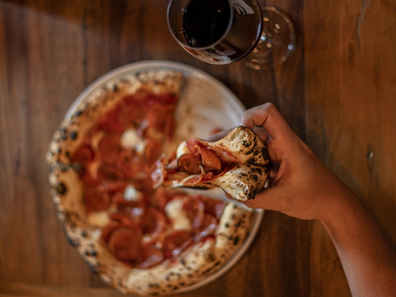 Saborosas Combinações: Vinho e Pizza